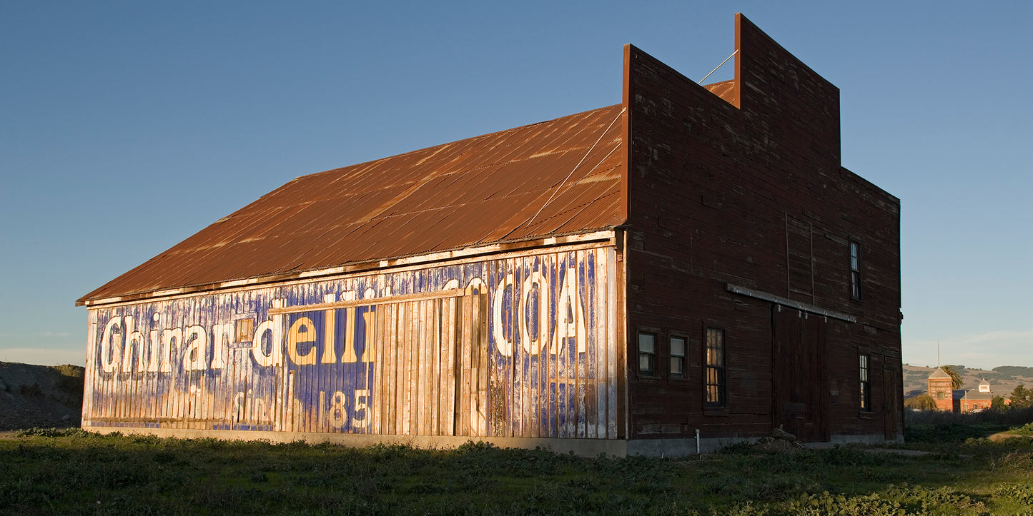Photowalk - Golden Hour in Historic Downtown Petaluma - Full Moon - December