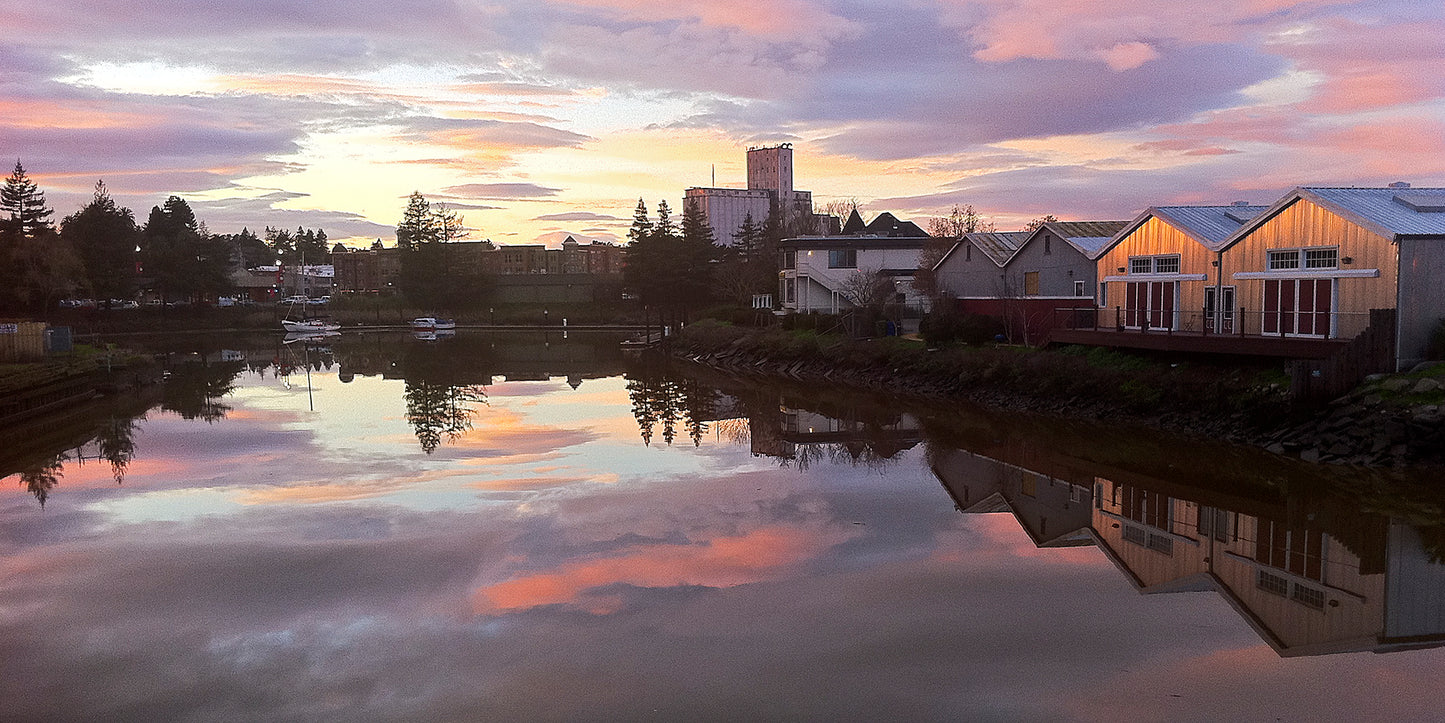 Photowalk - Golden Hour in Historic Downtown Petaluma - Full Moon - December